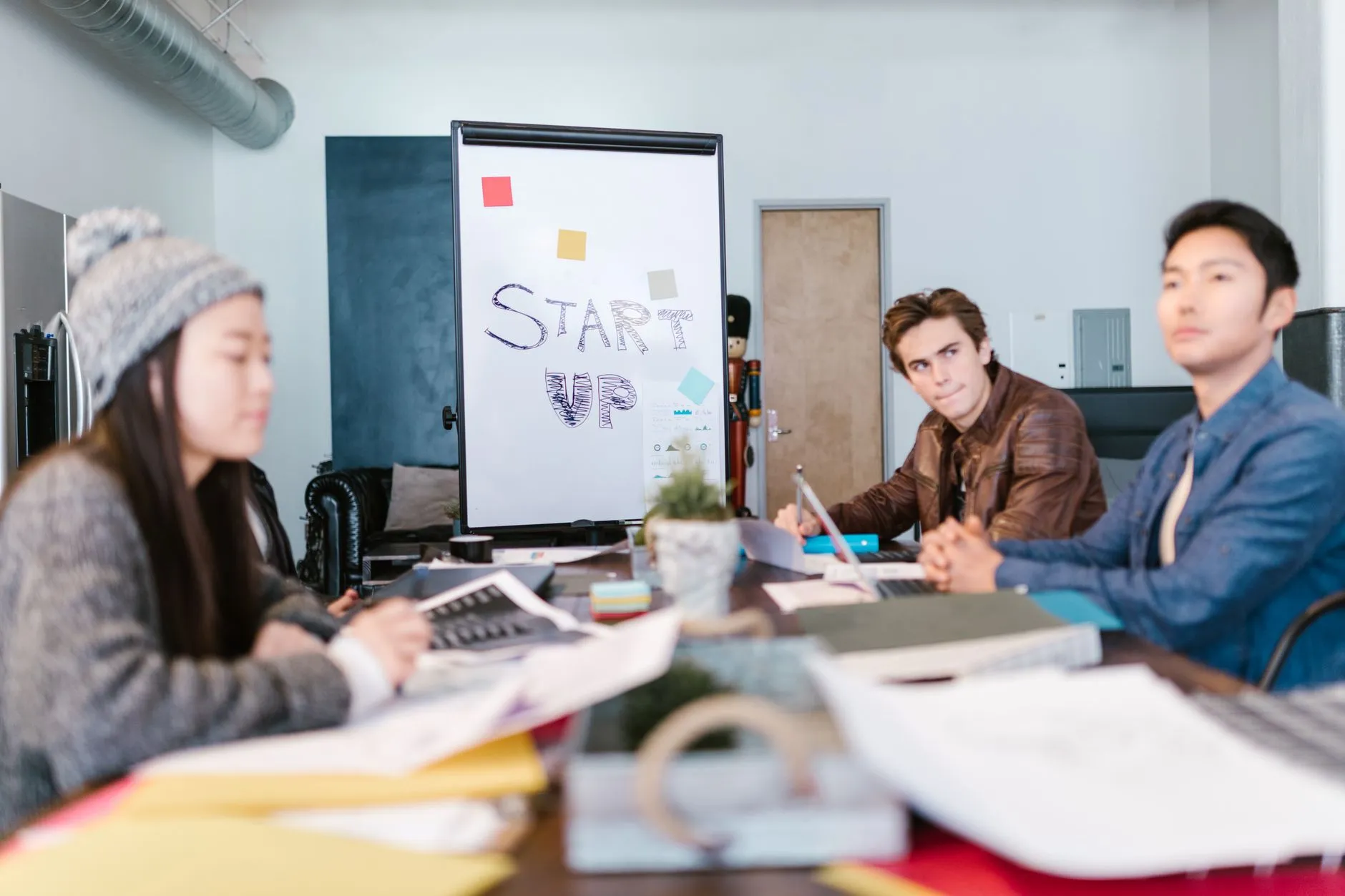针绣制品与织绣工艺的技术特点及产品优势解析